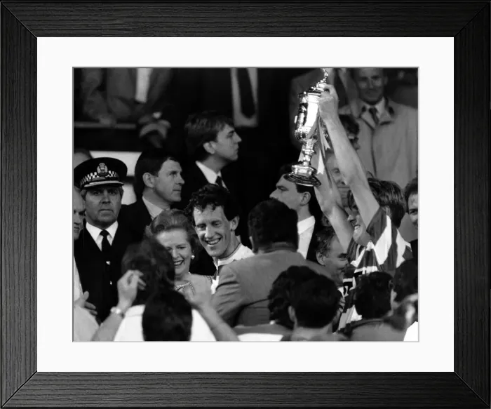 Framed Print : Celtic v Dundee United Scottish FA Cup final match at Hampden Park 14th May 1988