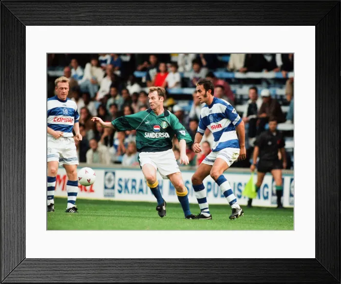 Framed Print : English Premier League match at Loftus Road. Queens Park Rangers 0 v Sheffield Framed Print : English Premier League match at Loftus Road. Queens Park Rangers 0 v Sheffield
