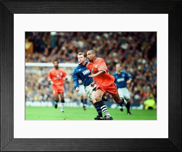 Framed Print : English Premier League match at Goodison Park. Everton 2 v Sheffield Wednesday 0 Framed Print : English Premier League match at Goodison Park. Everton 2 v Sheffield Wednesday 0