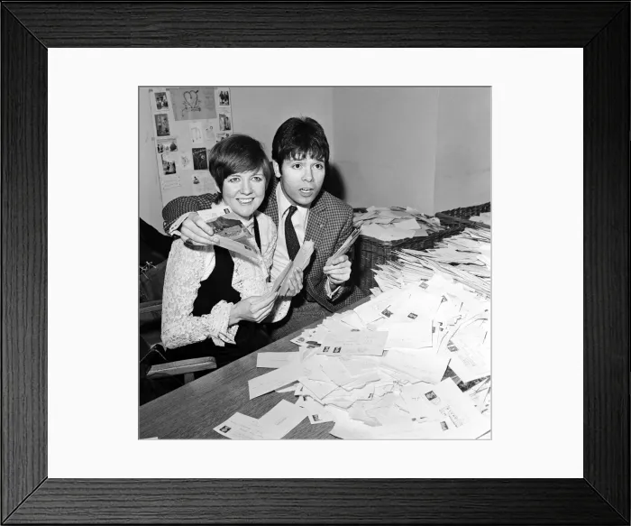 Framed Print : Cliff Richard and Cilla Black counting votes for Britain Framed Print : Cliff Richard and Cilla Black counting votes for Britain