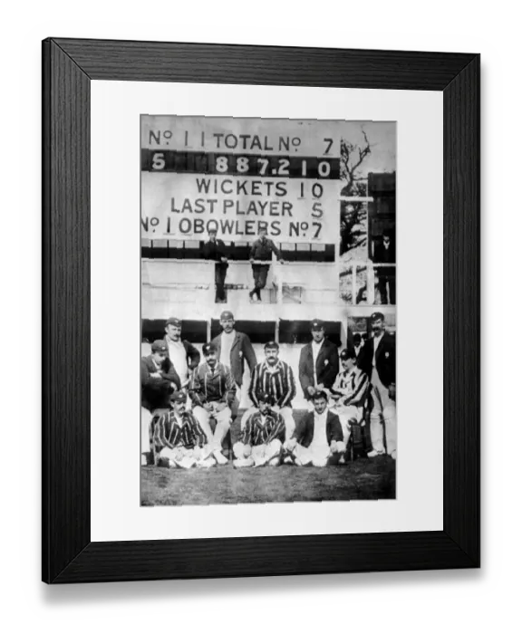 Framed Print : County cricket Yorkshire v. Warwickshire. Team line up with record score shown behind