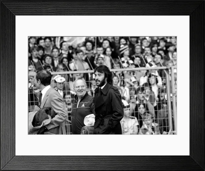Framed Print : F. A. Cup Final replay at Wembley. Tottenham Hotspur v. Queens Park Rangers Framed Print : F. A. Cup Final replay at Wembley. Tottenham Hotspur v. Queens Park Rangers