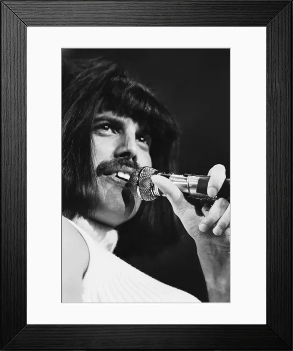 Framed Print : Rock group Queen in concert at Wembley Arena. Lead singer Freddie Mercury