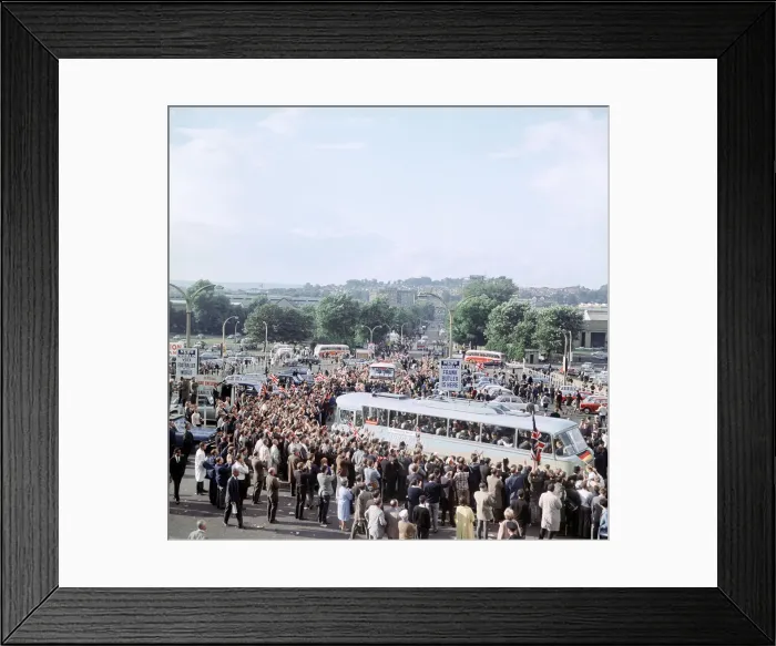Framed Print : World Cup Football 1966 World Cup Final England beat West Germany 4 - 2 Framed Print : World Cup Football 1966 World Cup Final England beat West Germany 4 - 2