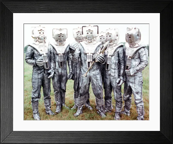 Framed Print : Extras dressed as Cybermen seen here on location near Arundel during the filming of Framed Print : Extras dressed as Cybermen seen here on location near Arundel during the filming of