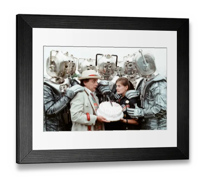 Framed Print : Sylvester McCoy as the Doctor and Sophie Aldred as Ace seen here on location near Arundel