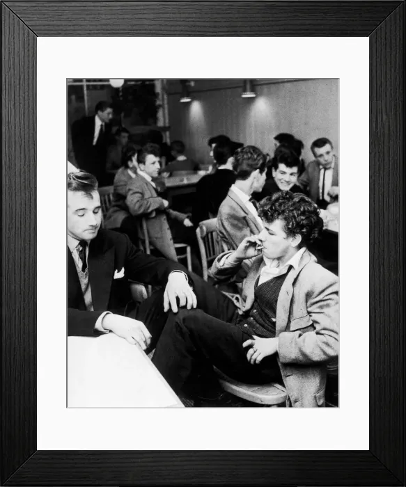 Framed Print : Teddy Boys seen here at the Thirteen Canteen, Elephant and Castle, London 4th July 1955 Framed Print : Teddy Boys seen here at the Thirteen Canteen, Elephant and Castle, London 4th July 1955
