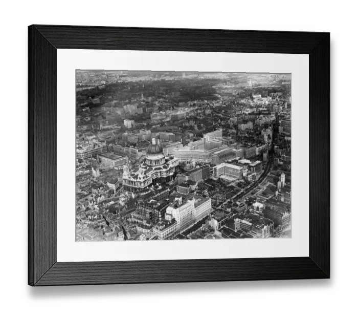 Framed Print : An aerial view of London showing St Pauls Cathedral flanked by some of the new office
