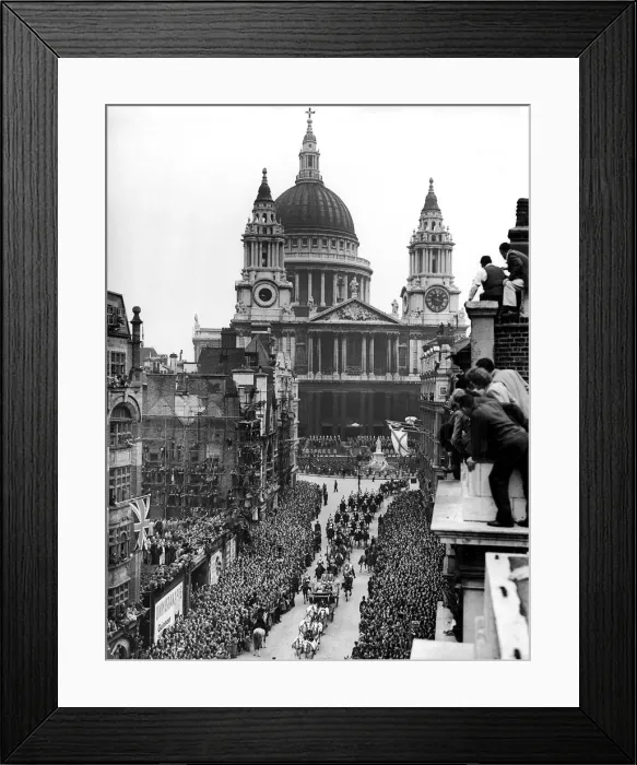 Framed Print : The Royal procession leaving from St Pauls Cathedral after the opening ceremony of