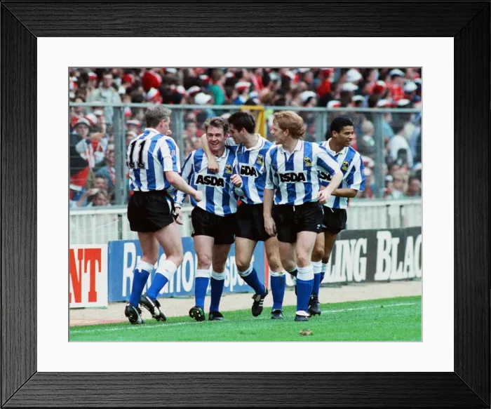 Framed Print : Rumbelows Cup Cup Final at Wembley Stadium. Sheffield Wednesday 1 v Manchester