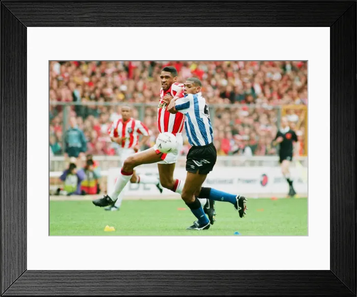 Framed Print : FA Cup Semi Final at Wembley Stadium. Sheffield Wednesday 2 v Sheffield United 1