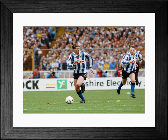 Framed Print : FA Cup Semi Final at Wembley Stadium. Sheffield Wednesday 2 v Sheffield United 1