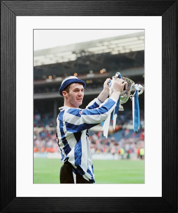 Framed Print : Rumbelows Cup Cup Final at Wembley Stadium. Sheffield Wednesday 1 v Manchester Framed Print : Rumbelows Cup Cup Final at Wembley Stadium. Sheffield Wednesday 1 v Manchester