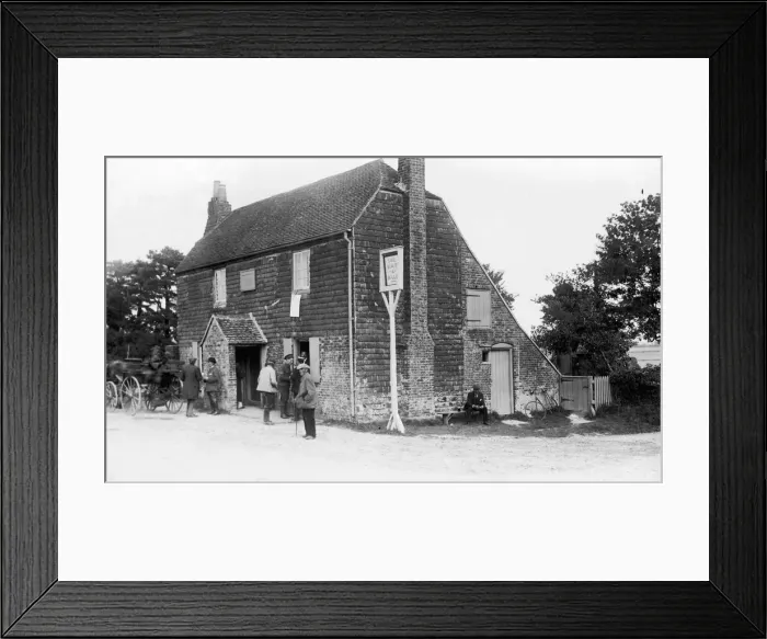 Framed Print : The cradle of cricket, The famous Bat and Ball Inn in Hyden Farm Lane, Clanfield Framed Print : The cradle of cricket, The famous Bat and Ball Inn in Hyden Farm Lane, Clanfield