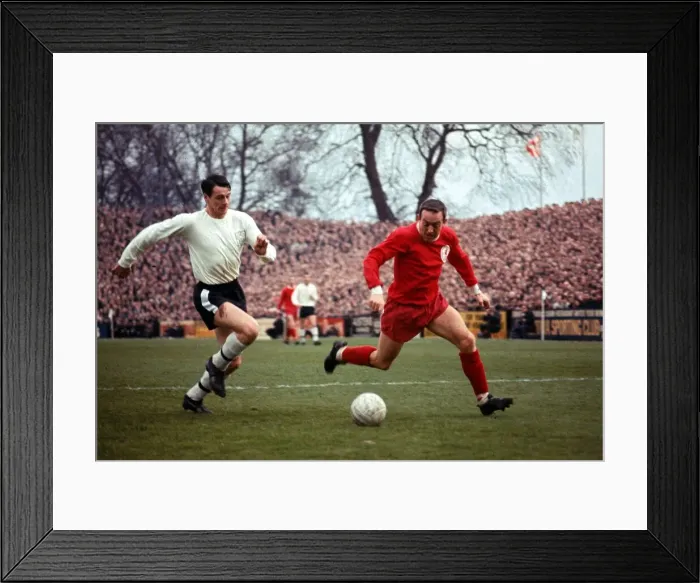 Framed Print : Bobby Robson of Fulham in a race for the ball with Ian St John of Liverpool during
