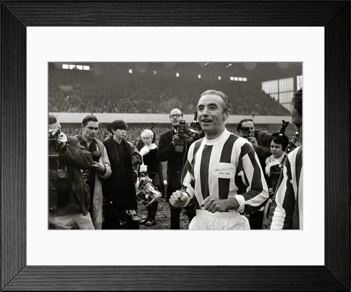 Framed Print : Sir Stanley Matthewses 1965 testimonial football match held on the 28th April 1965