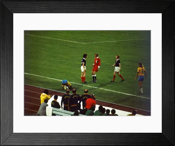 Framed Print : World Cup 1974 Scotland v Brazil Referee Van Gemert has a word