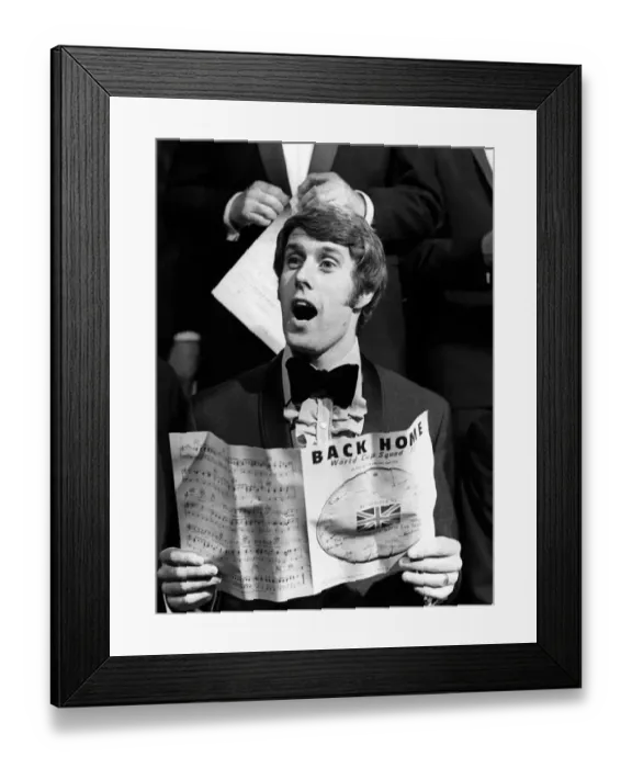 Framed Print : BBC TV Top of the Pops 1970 The England World Cup Football squad on Top of the Pops Framed Print : BBC TV Top of the Pops 1970 The England World Cup Football squad on Top of the Pops