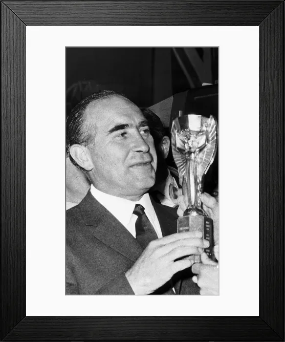 Framed Print : Sir Alf Ramsey England manager, Wearing suit and Tie holding world cup trophy Framed Print : Sir Alf Ramsey England manager, Wearing suit and Tie holding world cup trophy