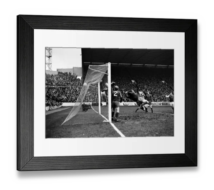 Framed Print : Sheffield Wednesday v Scunthorpe United FA Cup fourth round match at Hillsborough January Framed Print : Sheffield Wednesday v Scunthorpe United FA Cup fourth round match at Hillsborough January