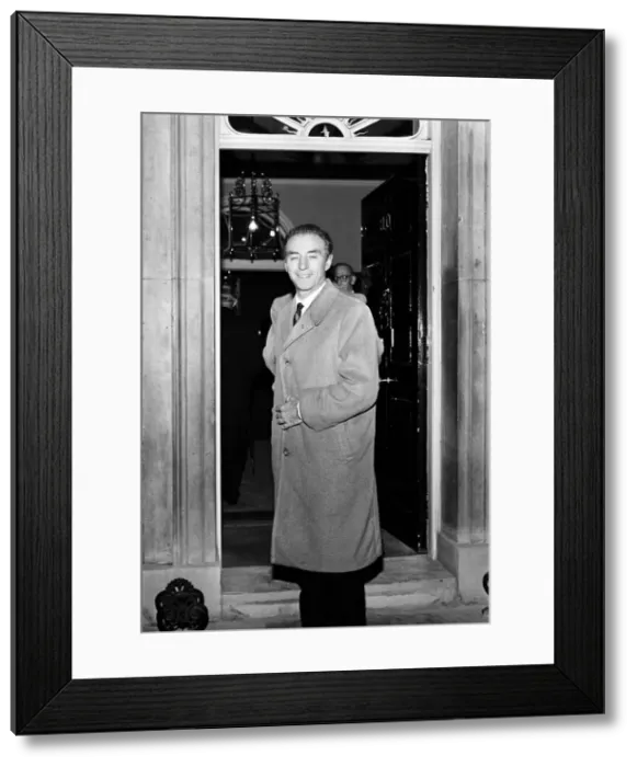 Framed Print : Former England footballer Stanley Matthews arrives at Number 10 Downing Street Framed Print : Former England footballer Stanley Matthews arrives at Number 10 Downing Street