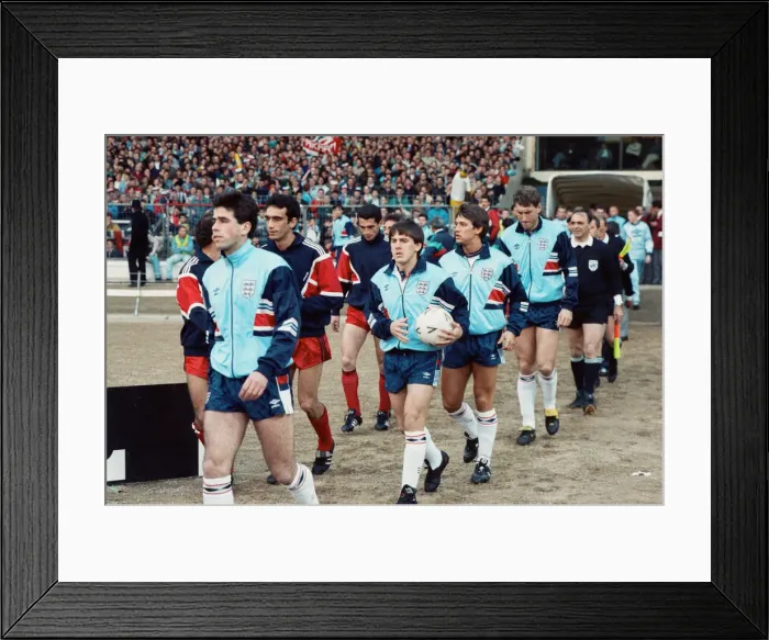 Framed Print : 1990 World Cup Qualifier at Wembley Stadium. England 5 v Albania 0 Framed Print : 1990 World Cup Qualifier at Wembley Stadium. England 5 v Albania 0