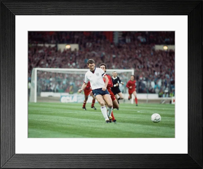 Framed Print : 1990 World Cup Qualifier at Wembley Stadium. England 5 v Albania 0 Framed Print : 1990 World Cup Qualifier at Wembley Stadium. England 5 v Albania 0