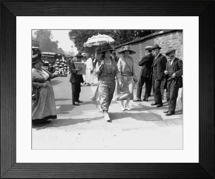 Framed Print : Mrs Baldwin July 1923 Wife of Prime Minister Stanley Baldwin Pictured Framed Print : Mrs Baldwin July 1923 Wife of Prime Minister Stanley Baldwin Pictured
