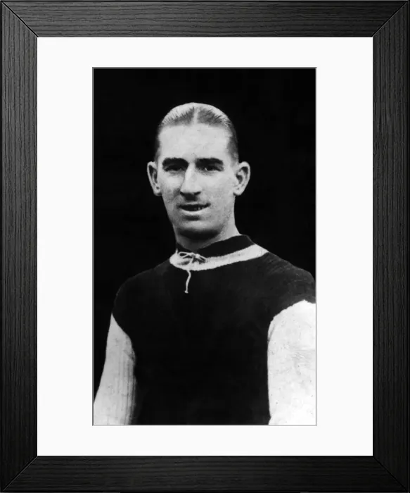 Framed Print : Frank Barson Football Player, January 1926. Key clubs Framed Print : Frank Barson Football Player, January 1926. Key clubs