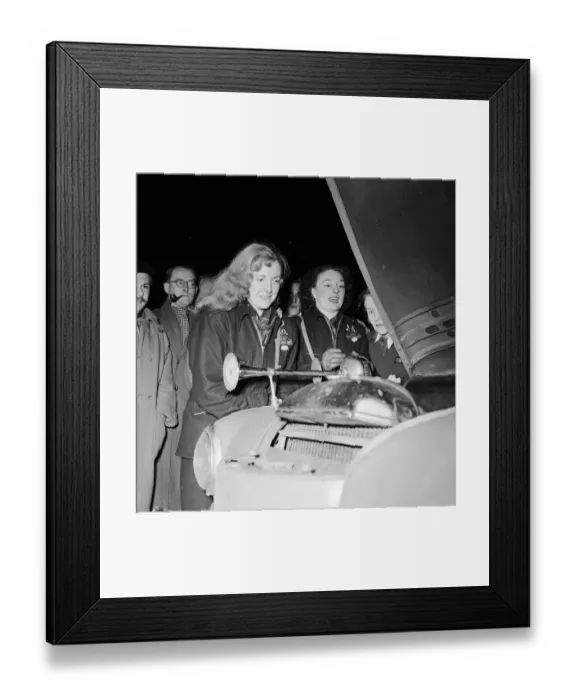 Framed Print : Competitors prepare for the start of the 24th Monte Carlo Rally, 18th January 1954 Framed Print : Competitors prepare for the start of the 24th Monte Carlo Rally, 18th January 1954