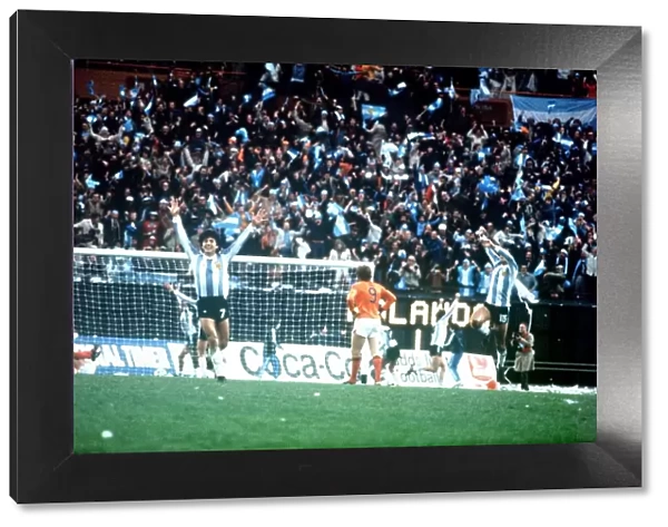 Holland v Argentina World Cup Final 1978 Argentina celebrate Mario Kempes