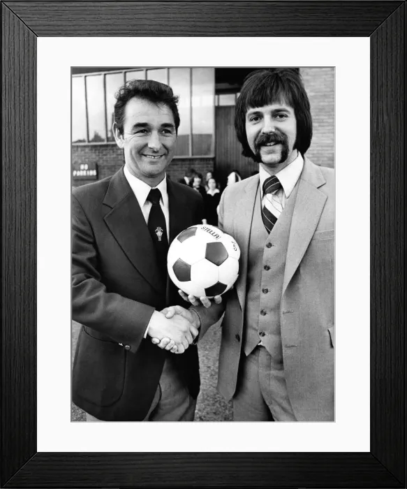 Framed Print : Brian Clough at Sacriston Working Mens Club with headmaster David Scott who