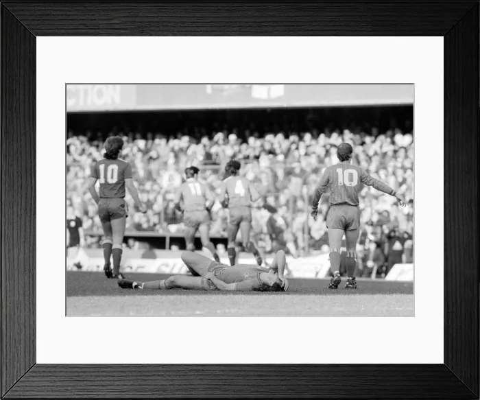 Framed Print : FA Cup Fourth Round. Chelsea 1 v. Liverpool 2. Kerry Dixon of Chelsea on the ground Framed Print : FA Cup Fourth Round. Chelsea 1 v. Liverpool 2. Kerry Dixon of Chelsea on the ground