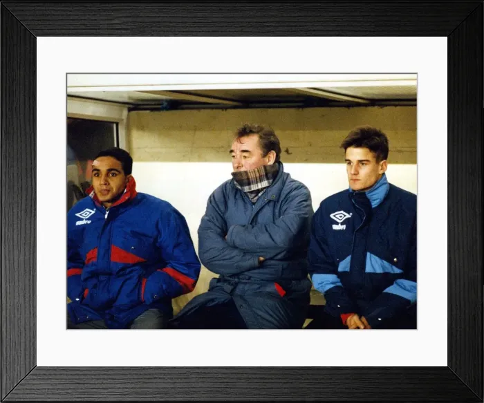 Framed Print : Nottingham Forest manger Brian Clough on the bench circa 30 December 1992 Framed Print : Nottingham Forest manger Brian Clough on the bench circa 30 December 1992