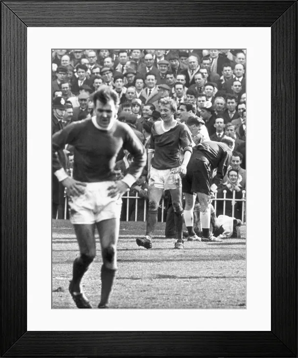Framed Print : FA Cup semi-final. Manchester United v. Leeds. OPS Dennis Law fouls a Leeds
