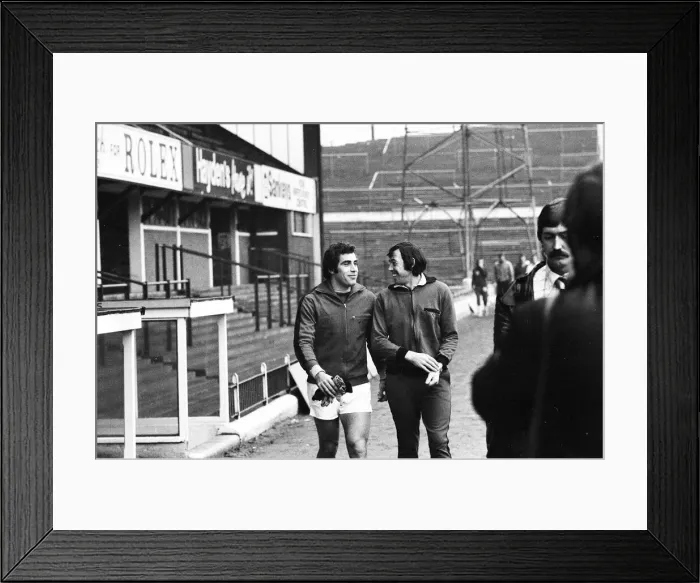 Framed Print : Peter Shilton, Tony Waddingtons record signing reported to Stoke FC ground for Framed Print : Peter Shilton, Tony Waddingtons record signing reported to Stoke FC ground for