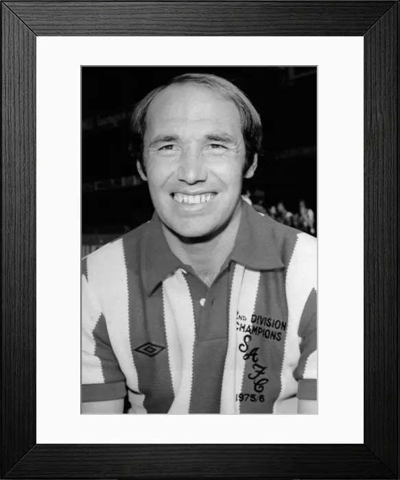 Framed Print : Bryan Robson Sunderland Football Player August 1976. a. k. a. Pop Robson Framed Print : Bryan Robson Sunderland Football Player August 1976. a. k. a. Pop Robson