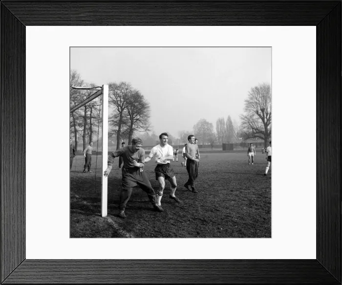 Framed Print : John Sillito Chelsea goalkeeper shares a private joke with Jimmy Greaves of Spurs during Framed Print : John Sillito Chelsea goalkeeper shares a private joke with Jimmy Greaves of Spurs during