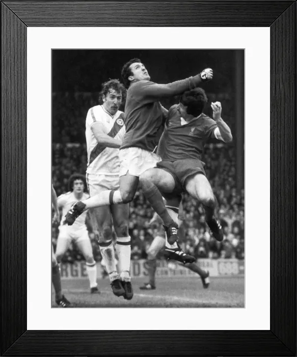 Framed Print : English League Division One match at Selhurst Park. Crystal Palace 0 v Liverpool 0 Framed Print : English League Division One match at Selhurst Park. Crystal Palace 0 v Liverpool 0