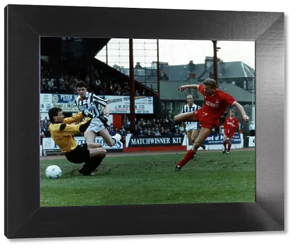 Willem van der Ark, Aberdeen football player goes for goal against St Mirren circa