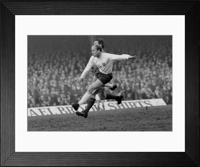 Framed Print : Home International match at Windsor Park, Belfast. Northern Ireland 1 v England 3