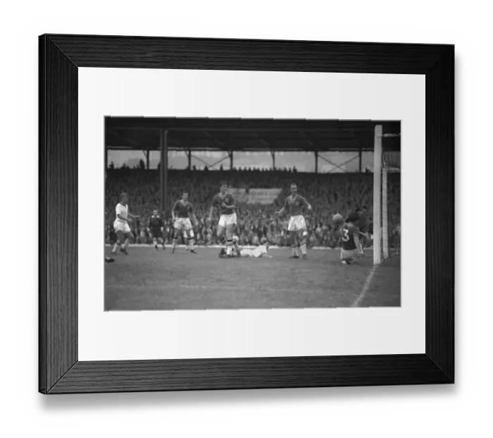 Framed Print : English League Division Two match. Swansea City 1 v Plymouth Argyle 2
