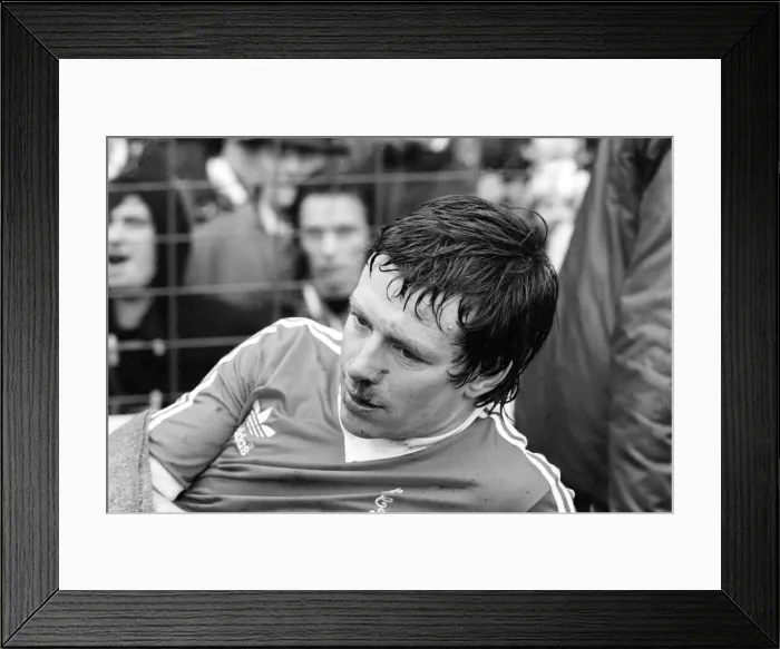 Framed Print : FA Cup 6th Round. Tottenham Hotspur 2 v. Exeter City 0. Ian Pearson of Exeter is Framed Print : FA Cup 6th Round. Tottenham Hotspur 2 v. Exeter City 0. Ian Pearson of Exeter is