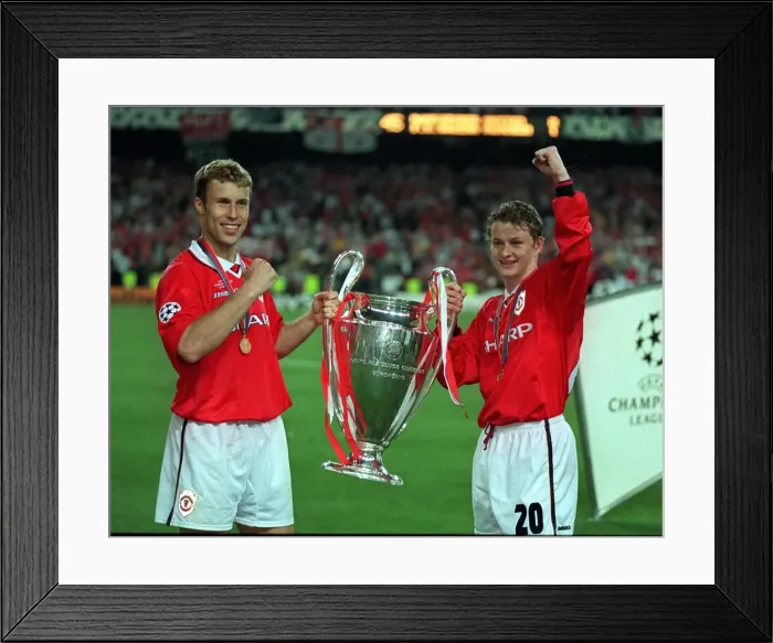 Framed Print : Ronny Johnsen and Ole Gunnar Solskjaer May 1999 hold the Champions League Framed Print : Ronny Johnsen and Ole Gunnar Solskjaer May 1999 hold the Champions League