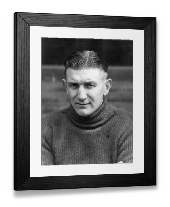 Framed Print : Frank Moss, football player of Arsenal FC. c. 1931 Framed Print : Frank Moss, football player of Arsenal FC. c. 1931