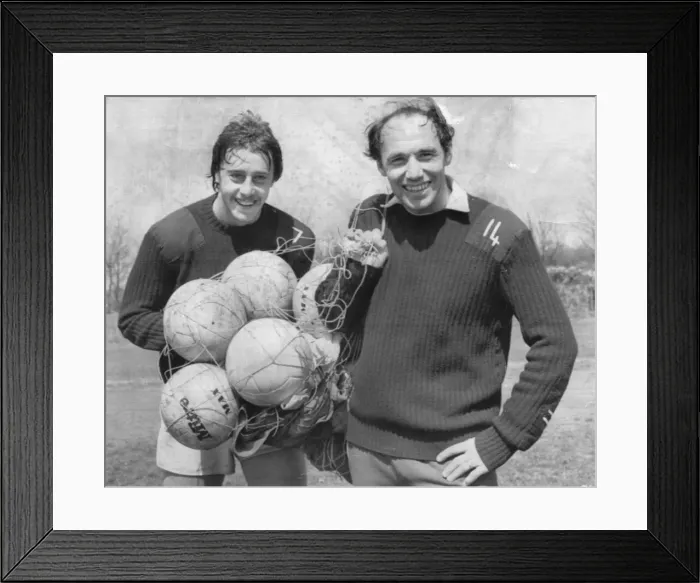Framed Print : Bryan Robson Sunderland football player (right) with team mate John Hawley