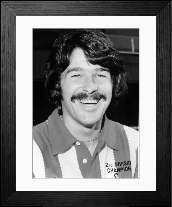 Framed Print : Bobby Kerr Sunderland Football Player August 1976 Framed Print : Bobby Kerr Sunderland Football Player August 1976