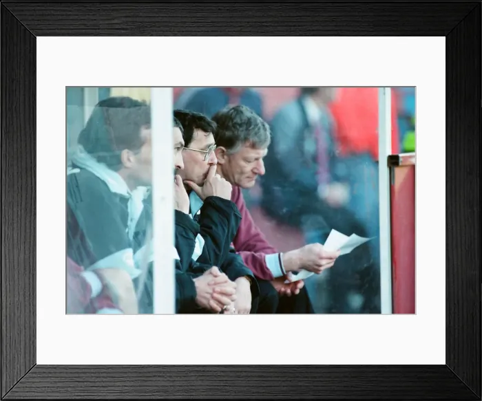 Framed Print : Crystal Palace v Aston Villa league match at Selhurst Park March 1990 Framed Print : Crystal Palace v Aston Villa league match at Selhurst Park March 1990