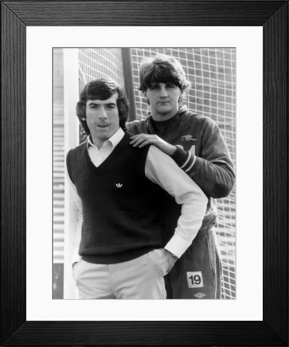 Framed Print : Arsenal keepers Pat Jennings (left) and John Lukic. 2nd November 1984 Framed Print : Arsenal keepers Pat Jennings (left) and John Lukic. 2nd November 1984