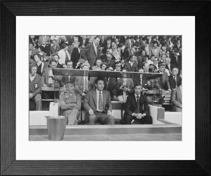 Framed Print : Leeds Manager Brian Clough seen here in the dug out at the start of the game against Framed Print : Leeds Manager Brian Clough seen here in the dug out at the start of the game against